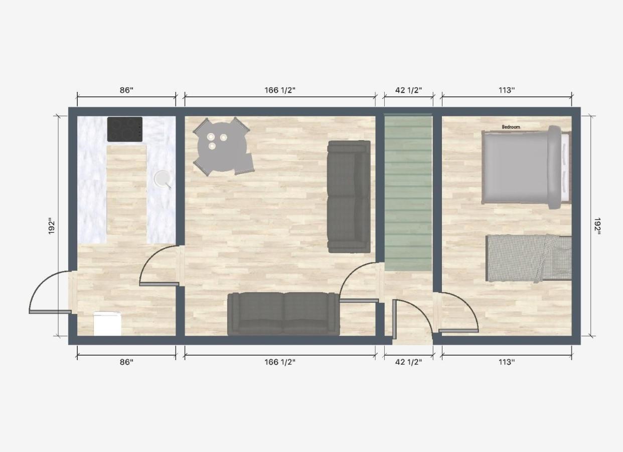 Ferienhaus Corner House, Sleeps 8 In 4 Bedrooms, Near Train Station, Great Value! *